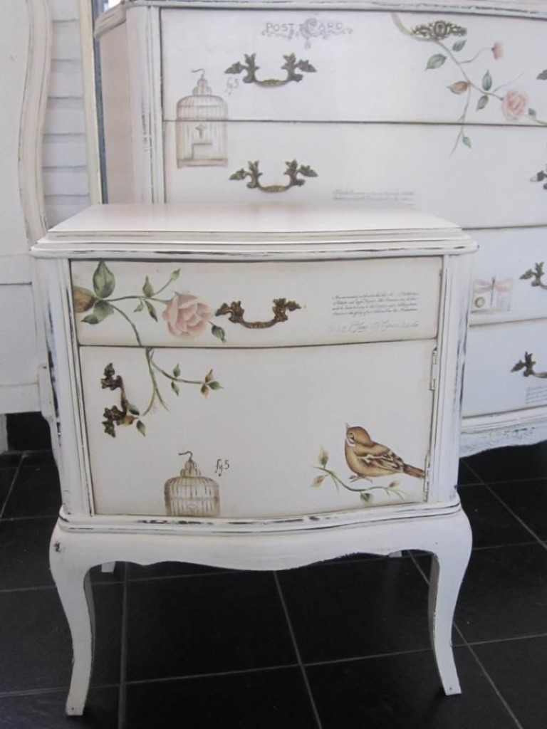 comoda decoupage