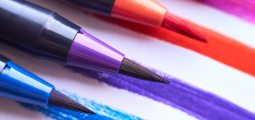 Confira um passo a passo de como misturar cores e criar o efeito degradê com canetas brush pen e blenders.