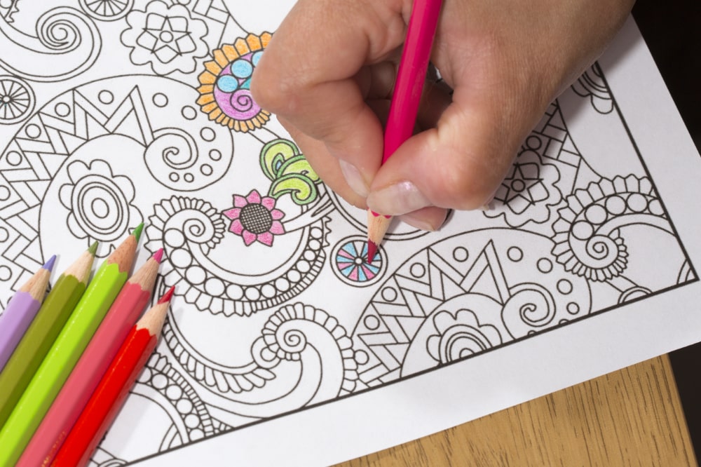 Desenhos de Flores Grandes para Colorir: Terapia e Criatividade em